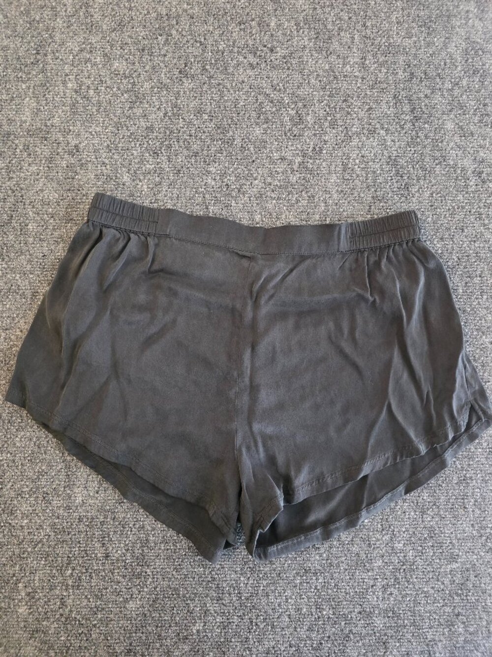 Quince 100% Washable Silk Pajama Shorts Charcoal Gray Medium